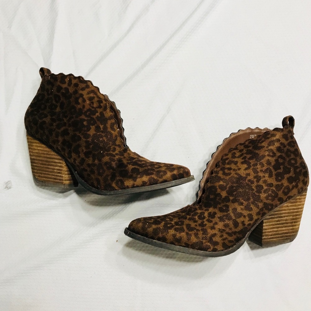 Coconuts Leopard Print Booties - image 4